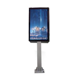 Light Pole Outdoor Digital Signage 1