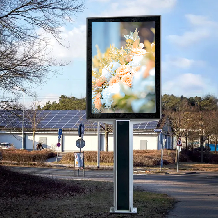 Light Pole Outdoor Digital Signage 2