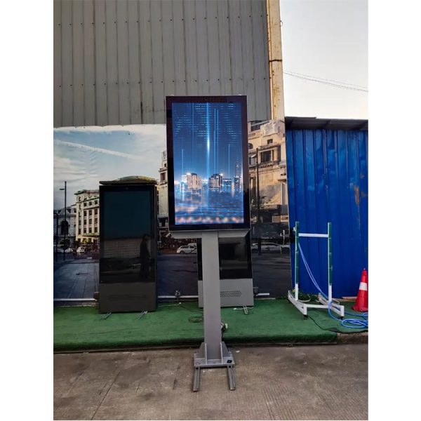 Light Pole Outdoor Digital Signage 4